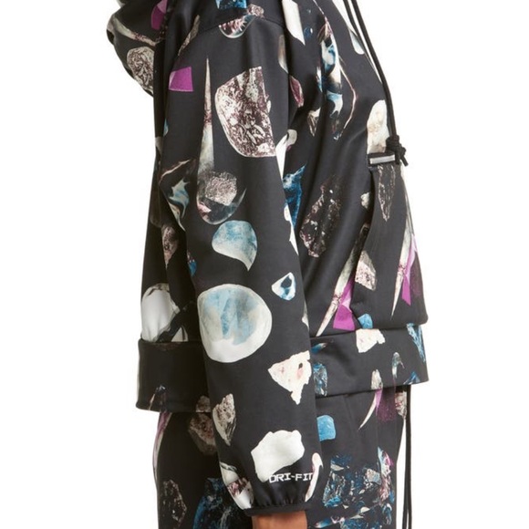 Nike Dri-Fit Pullover Hoodie - Picture 4 of 5